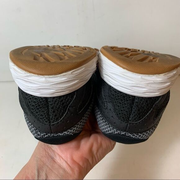 New Balance 520v3 Womens Sz 9 Running Training Athletic Sneakers Black Gray Shoe - Picture 7 of 12